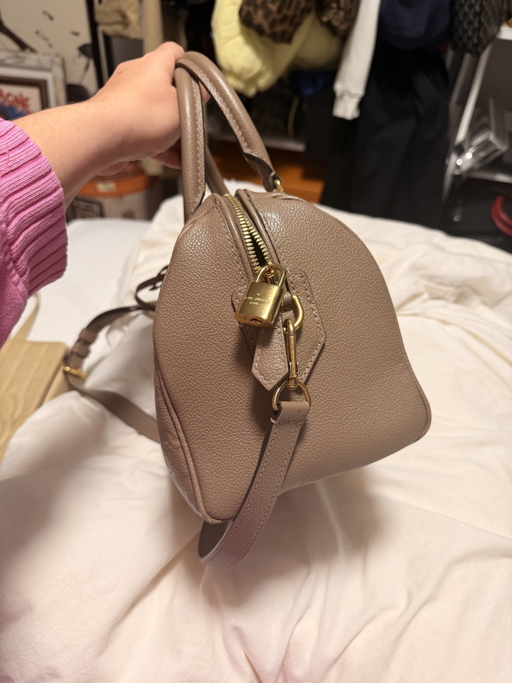 Louis Vuitton Empreinte Speedy 25 Bandoulière in Turtledove - Picture 4 of 9